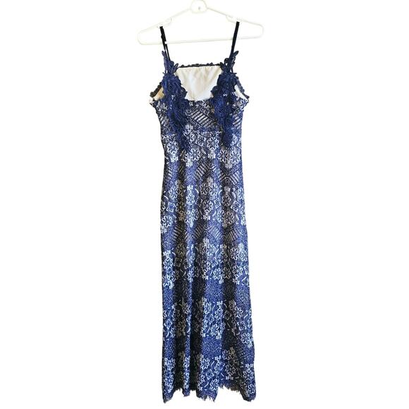 Foxiedox Daleyza Lace Dress - Elegant and in Great Condition! - Picture 3 of 7